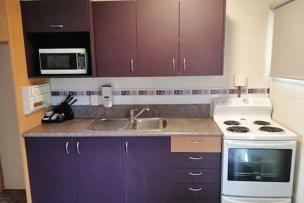 Standard Room, 2 Bedrooms | Private kitchen
