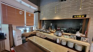 Free daily buffet breakfast - convention business hotel (Daegu)