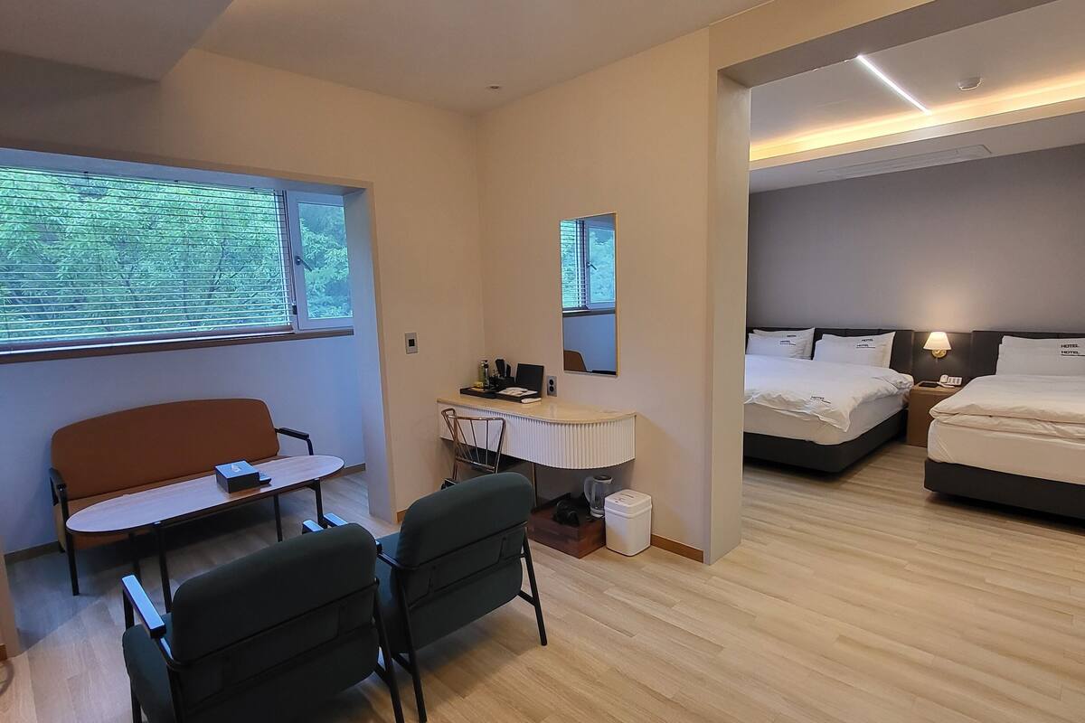 Luxury Double Room | Blackout drapes, soundproofing, iron/ironing board, WiFi (free)