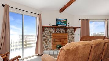 House, Multiple Beds (Amethyst Dunes) | Interior