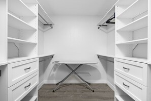 Interior - Spacious luxury Family Home near UF & Santa Fe (Gainesville)