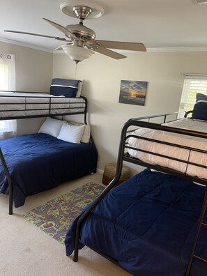 4 bedrooms, internet