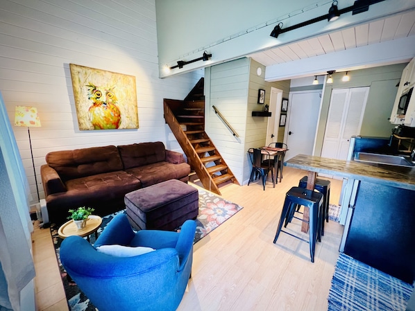 Smart TV, books - Peaceful 2BR Cabin - Davis • Thomas • Canaan • Timberline Ski-Hike-Ride in WV! (Davis)