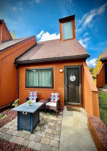 Peaceful 2BR Cabin - Davis • Thomas • Canaan • Timberline Ski-Hike-Ride in WV!