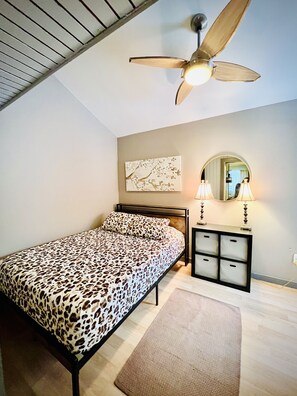 2 bedrooms, desk, iron/ironing board, free WiFi