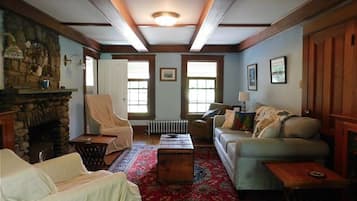 Smart TV, fireplace, books