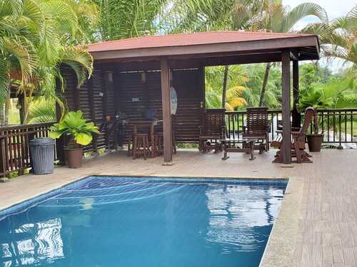 Cabana de verano ,piscina ,lago y playa <br><br>