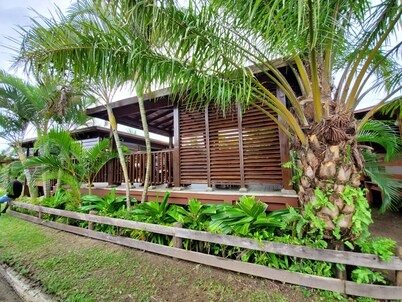 Cabana de verano ,piscina ,lago y playa <br><br>