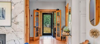 NEW Vermont Luxury in Woodstock Village: Private Home, Pond & Mountain Views