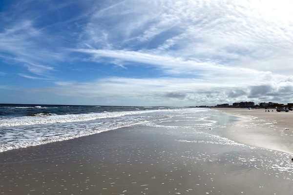 Platja a a prop, gandules de platja i tovalloles de platja
