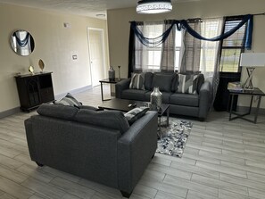 TV - Orlando Vacation homeAway near Universal with hot/tub (Orlando)