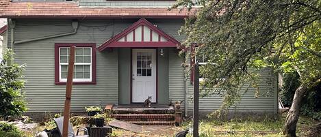 تناول الطعام بالخارج