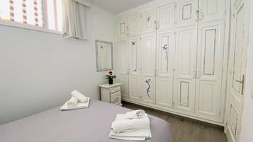 1 chambre, fer et planche Ă repasser, accĂšs Internet, draps fournis