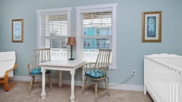 House, Multiple Beds (Sea Breeze Manor) | Interior