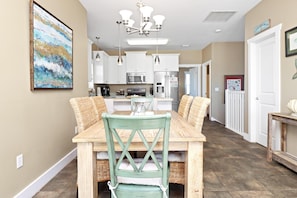House, Multiple Beds (Sea Breeze Manor) | Dining