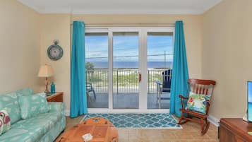 Condo, Multiple Beds, Beach View (Summerhouse 203) | Living area
