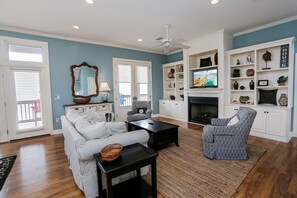 Nhà, nhiều giường (A Turtle View) | Khu phòng khách