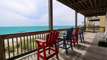 Talo, useita sänkyjä (A Turtle View) | Ulkoalueet