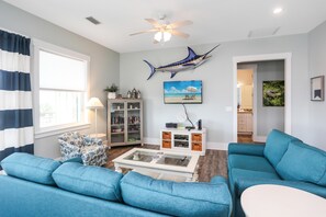 House, Multiple Beds (Fried Green Tomatoes) | Living area - Fried Green Tomatoes (Port St. Joe)