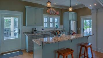 Nhà, nhiều giường (Moon & Stars) | Bếp riêng | Dụng cụ nấu nướng/bát dĩa/dao nĩa