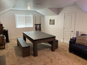 Interior - Modern Newly Built 4BD/3.5 BA Flagstaff House with AC and Game Room (Flagstaff)