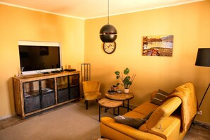 Smart TV, video game console, printers - Jean’s modern village house (Gordes)