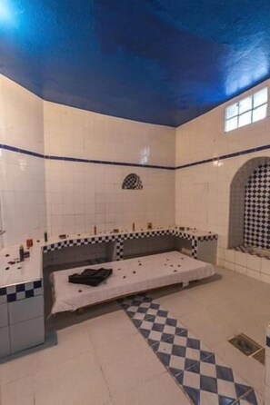 Villa, 5 Bedrooms, Accessible, Balcony | Bathroom | Shampoo - Villa Lair De La Mer (Sidi Kaouki)