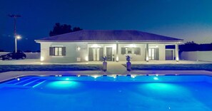 Villa, 3 Bedrooms, Terrace, Garden View | Front of property