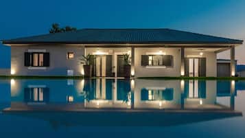 Villa, 3 habitaciones, terraza, vistas al jardín | Fachada del alojamiento