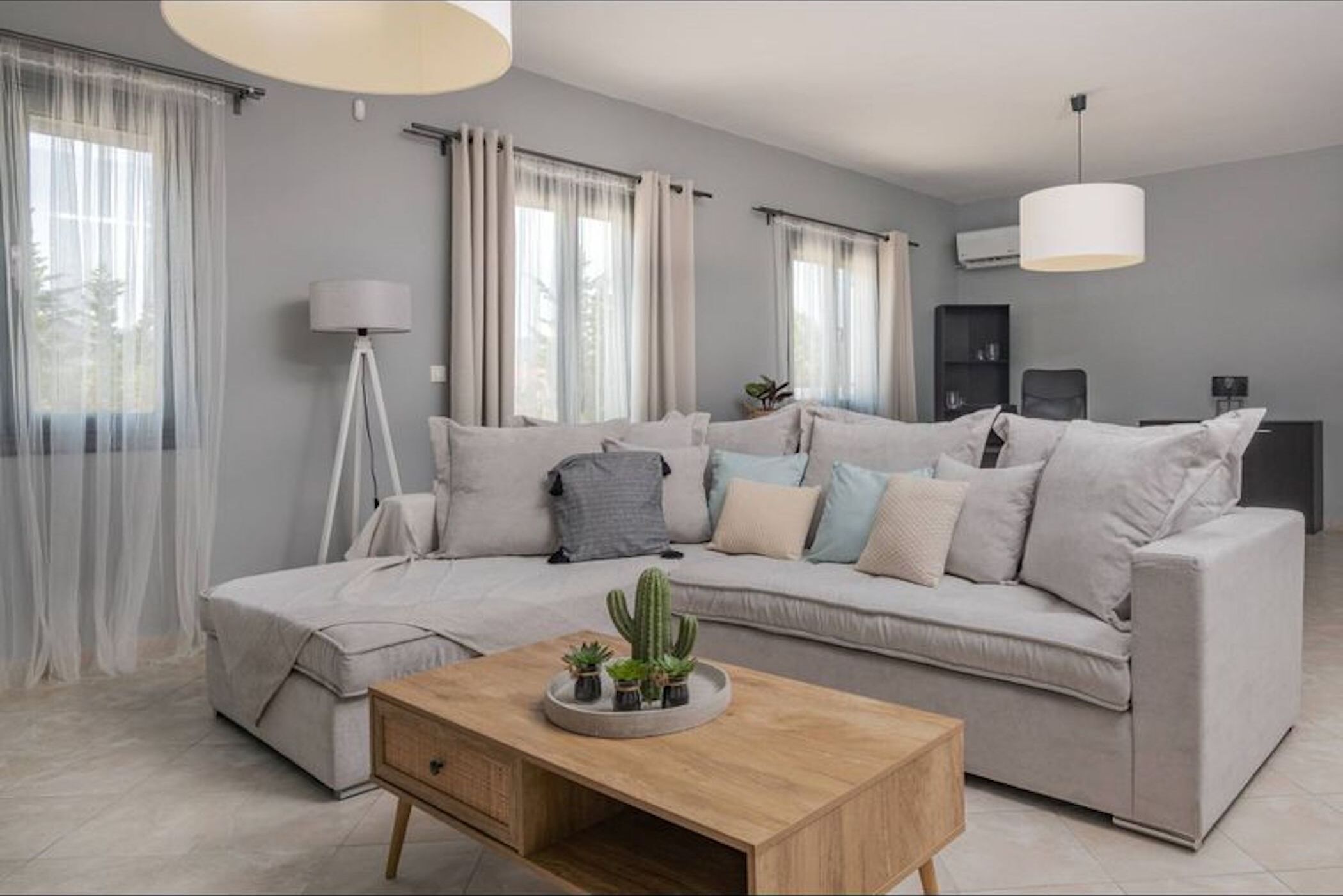 Villa, 3 Bedrooms, Terrace, Garden View | Living area