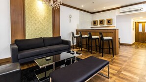 House, 5 Bedrooms, Patio | Living room - Fabulous Dasiri Townhouse With 5 Bedrooms (Bangkok)