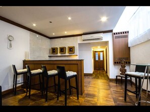 Apartment, 1 Bedroom, Patio | Living area