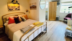 Apartemen, 2 kamar tidur, patio, pemandangan sungai | 2 kamar tidur