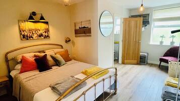 Apartment, 2 Bedrooms, Patio, River View | 2 bedrooms