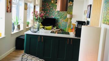 Apartment, 2 Bedrooms, Patio, River View | Interior