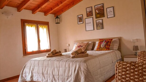 Unclassified image, 1 of 1, button - "the Magical Cauldron Holiday Home " (Valeggio sul Mincio)