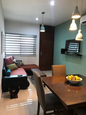 Departamento, 2 habitaciones | Restaurantes