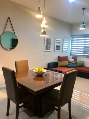Departamento, 2 habitaciones | Restaurantes