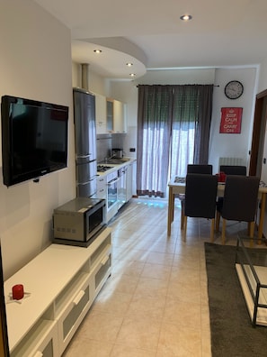 Departamento, 1 habitación, balcón, vista al jardín | Interior