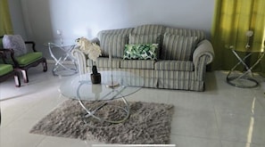 Departamento, 1 habitación, balcón | Sala de estar