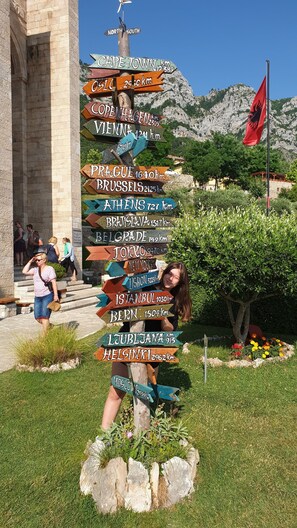 Apartment, 2 Bedrooms, Smoking, Balcony | Property grounds