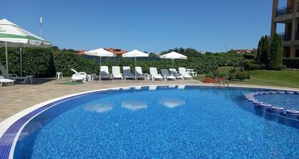 Nice Apartment With Swimming Pool