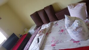 1 bedroom - Room in Guest Room - Idylic Family Sejour With Hottube in Green Land (Rosia Montana)