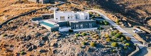 Villa, 4 chambres, accessible aux personnes à mobilité réduite, piscine privée | Façade de l’hébergement 