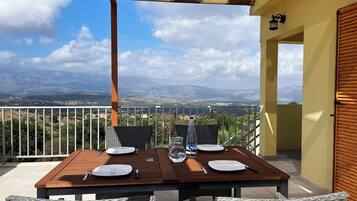 Apartamento, 2 habitaciones, fumadores, balcón | Balcón