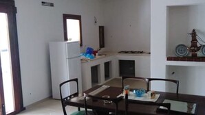 Unclassified image, 3 of 17, button - San Teodoro Three-roomed Villa Sleeping 6 (San Teodoro)