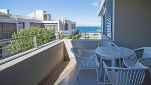 Unclassified image, 3 of 15, button - Two Bedroom With Bbq and Sea Views and Splash Pool (Hermanus)