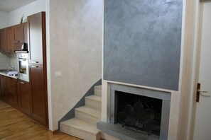 Apartment, 2 Bedrooms, Balcony, Garden View | Lounge - La Taverna di Sophie (Rapolano Terme)