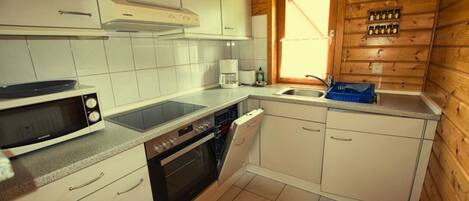 Talo, 2 makuuhuonetta, terassi | Sisätilat