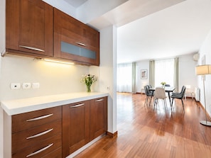 Villa, 5 Bedrooms, Accessible, Balcony | Dining room